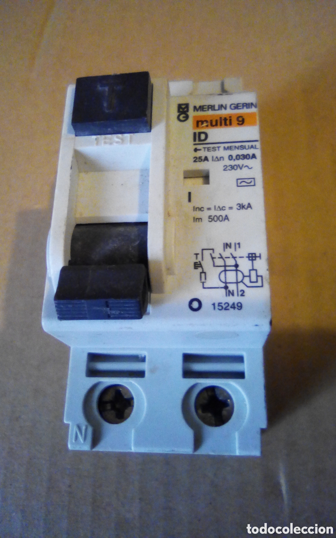 Segunda mano: Autom&aacute;tico diferencial. Merl&iacute;n Gerin. Multi 9. 25 A. 0,030 A. 230 V. - Foto 1