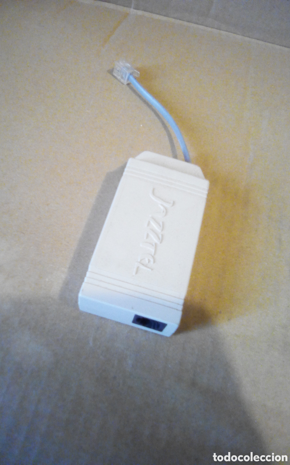 Segunda mano: Conector de red internet a l&iacute;nea tel&eacute;fono. Jazztel. Telcon Research. LP-301.