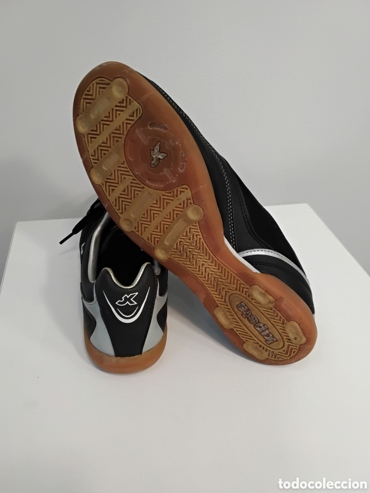 Segunda mano: Botas F&uacute;tbol Sala Kipsta Negras - Foto 7