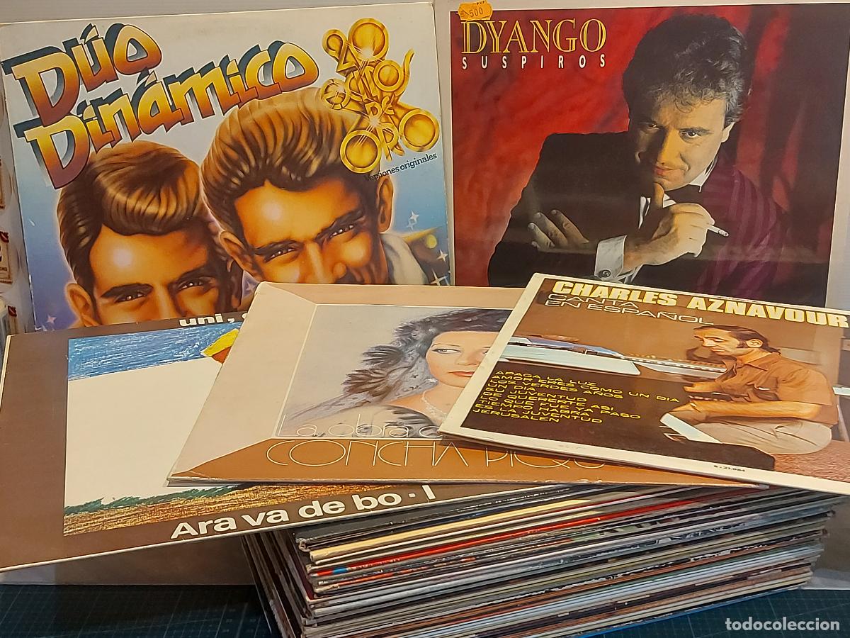 Segunda mano: LOTE 40 DISCOS DE VINILO CON FUNDAS | DECORACI&Oacute;N | ATREZZO | MANUALIDADES
