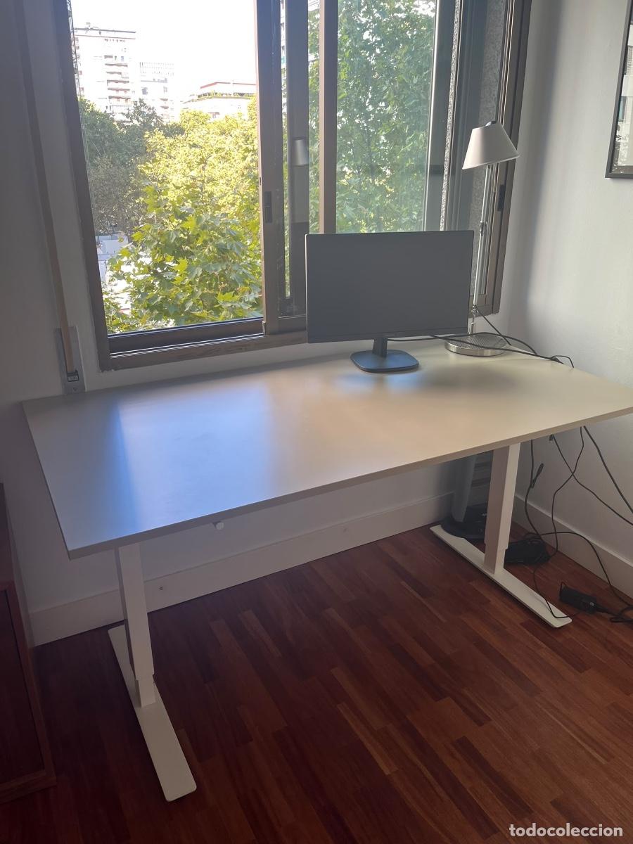 Segunda mano: MESA O ESCRITORIO BLANCO DE IKEA ELEVABLE MANUALMENTE - Foto 3