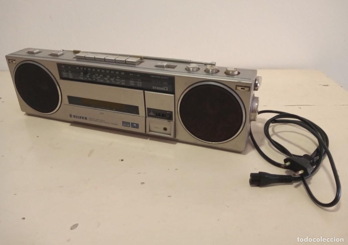 Segunda mano: RADIO CASSETTE PORTATIL VINTAGE SILVER ST2000LX STEREO