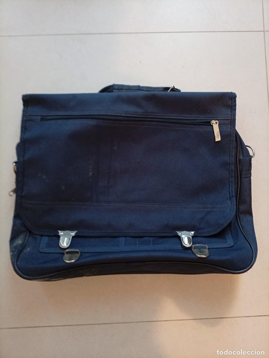 Segunda mano: Malet&iacute;n de color azul para port&aacute;til u ordenador. Junta de Andalucia Encuentro Forma Joven, Granada