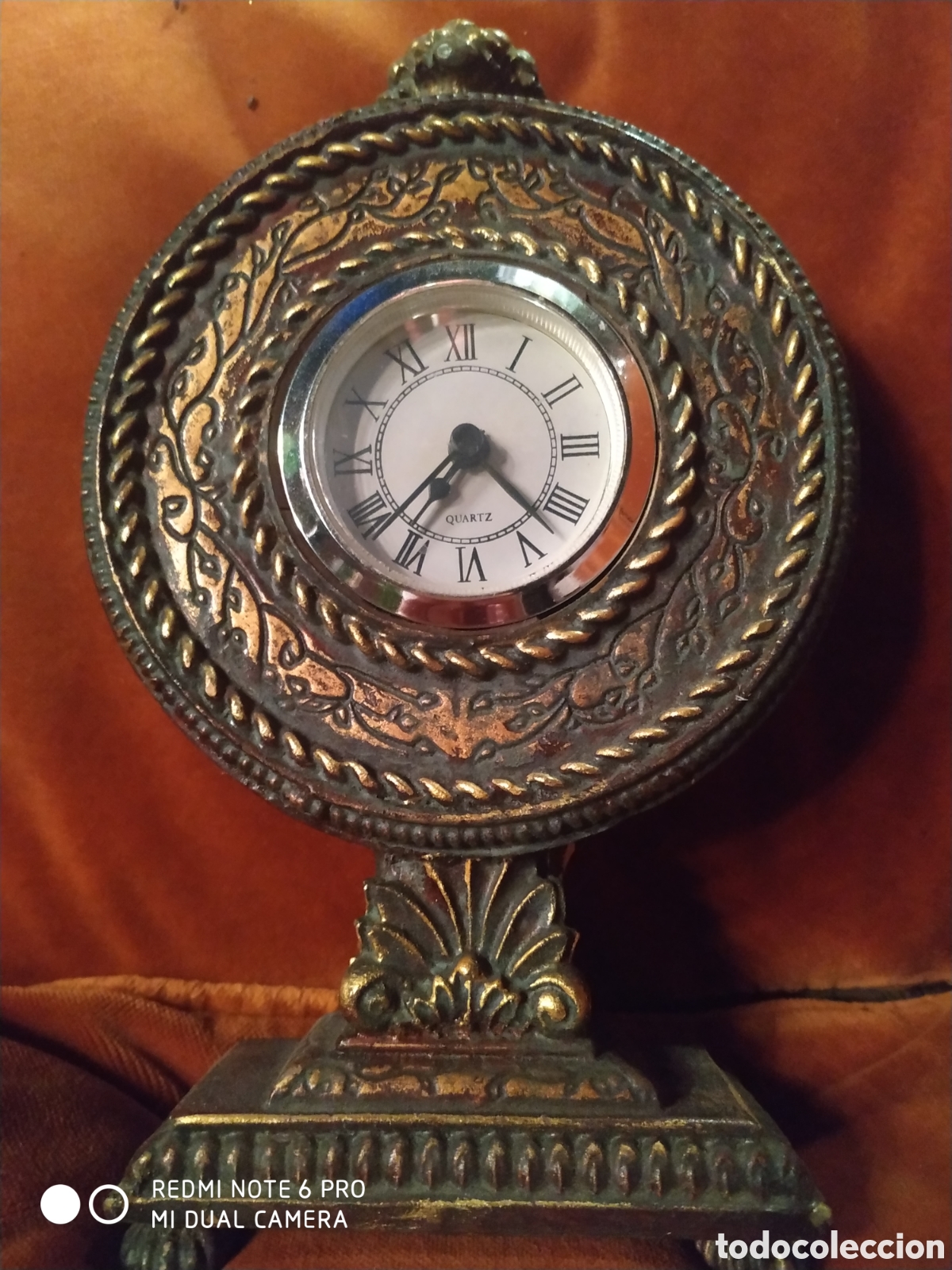 Segunda mano: Reloj sobremesa cl&aacute;sico