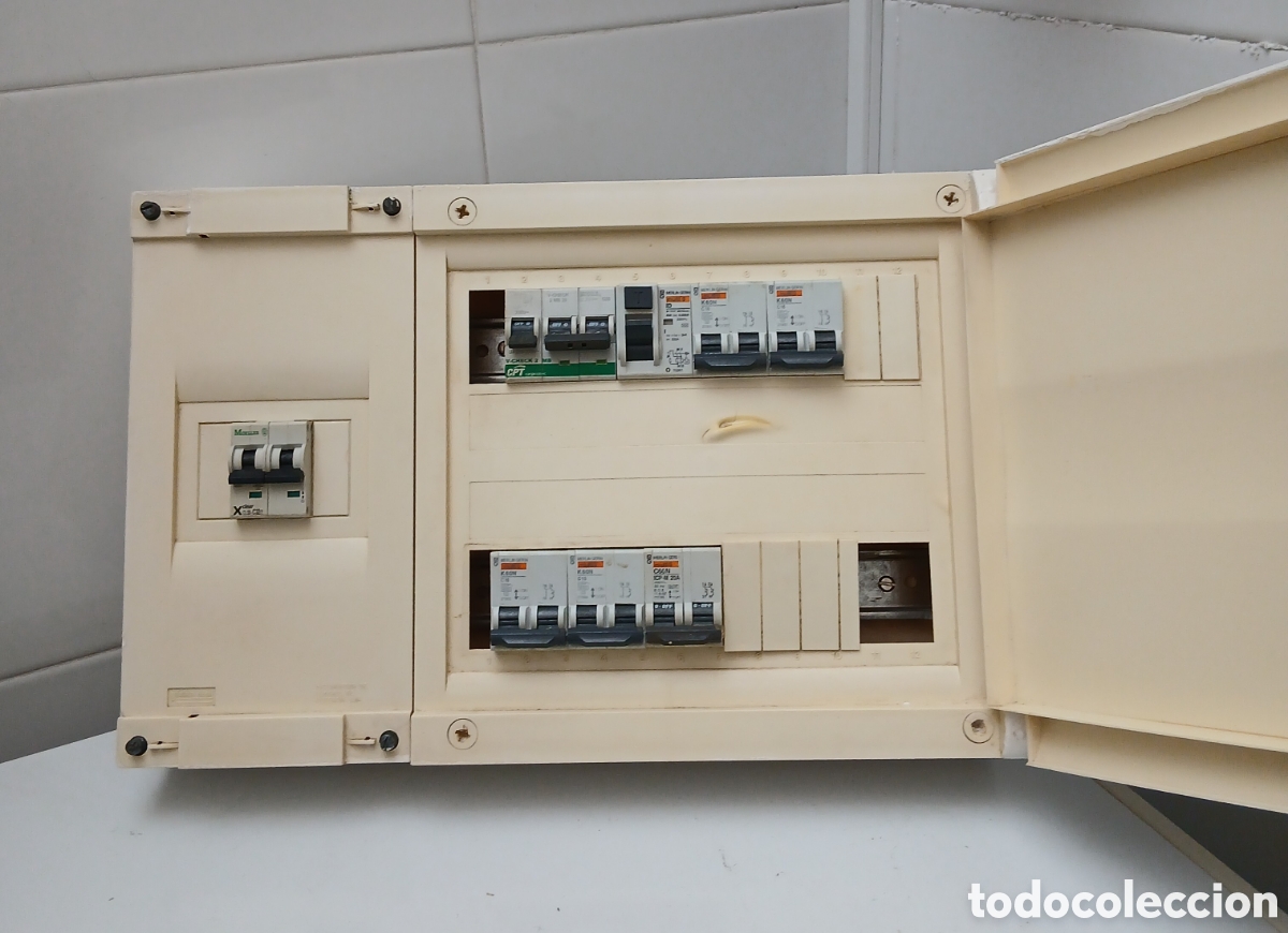 Segunda mano: Cuadro electrico completo con mecanismos - Foto 6