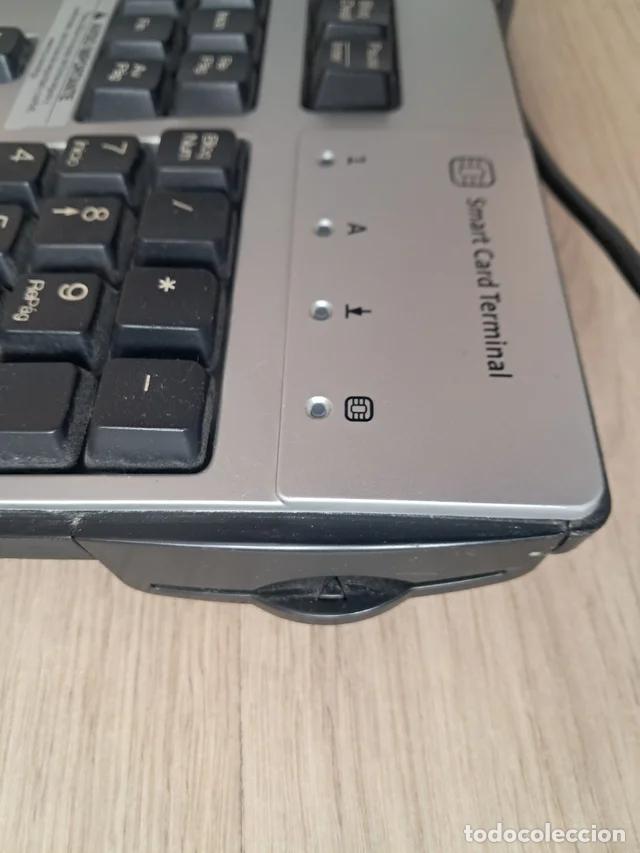 Segunda mano: Teclado HP Lector DNI Electr&oacute;nico Plata - Foto 1