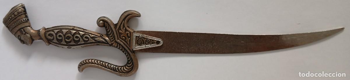 Segunda mano: (1)PU&Ntilde;AL ORIENTAL CON FUNDA DE 29 CM. - Foto 2