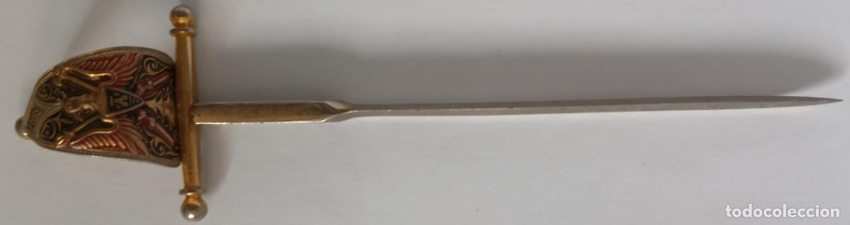 Segunda mano: PEQUE&Ntilde;O PU&Ntilde;AL DE TOLEDO DE 16 CM.