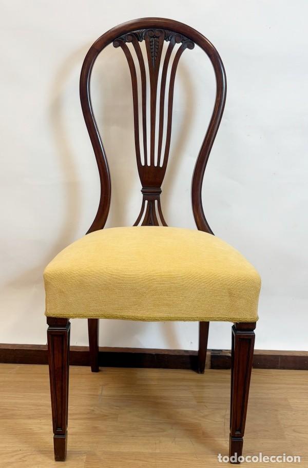 Segunda mano: Lote Cuatro Sillas Cl&aacute;sicas de Madera - Foto 2