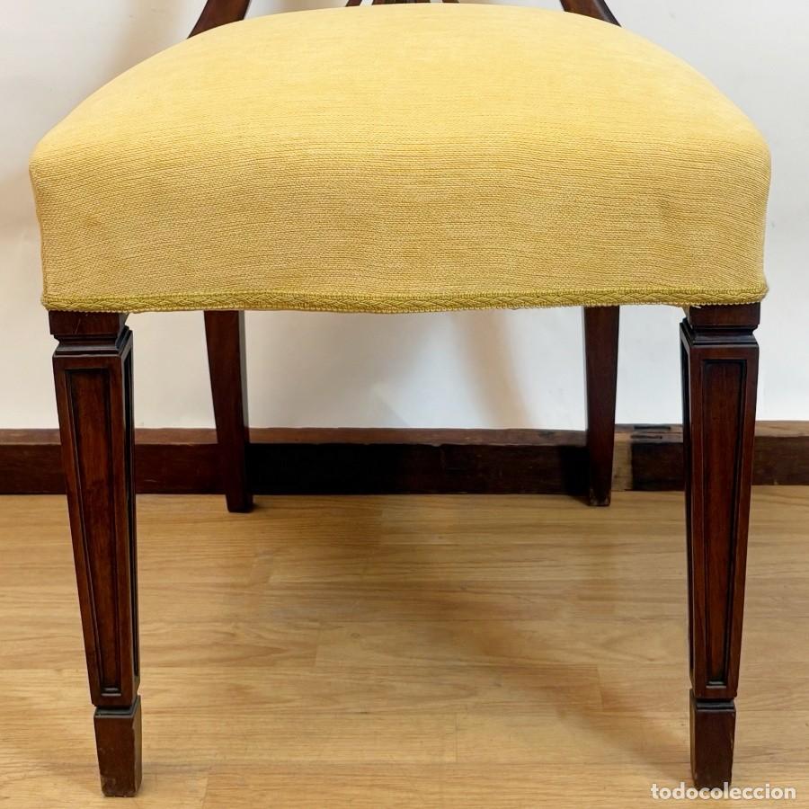 Segunda mano: Lote Cuatro Sillas Cl&aacute;sicas de Madera - Foto 3