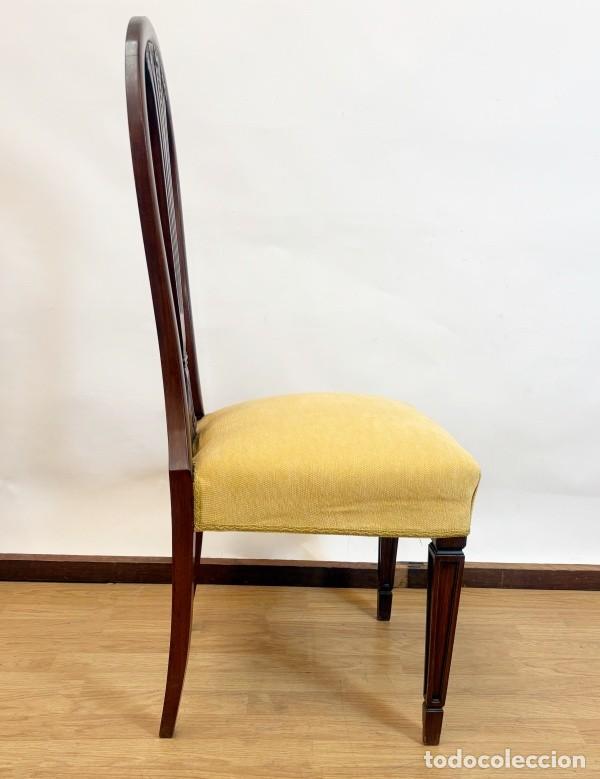 Segunda mano: Lote Cuatro Sillas Cl&aacute;sicas de Madera - Foto 5