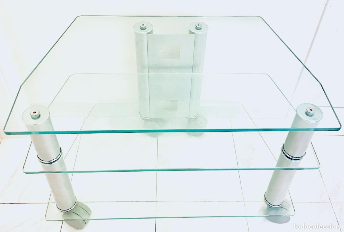 Segunda mano: Mesa auxiliar multimedia de tres niveles, de vidrio grueso y metal