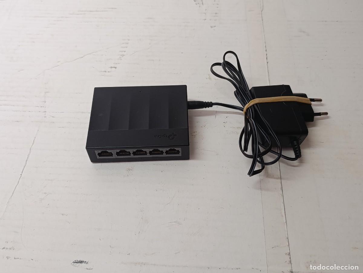 Segunda mano: Switch D-link Fast Ethernet 10/100 puertos 5 - Foto 1