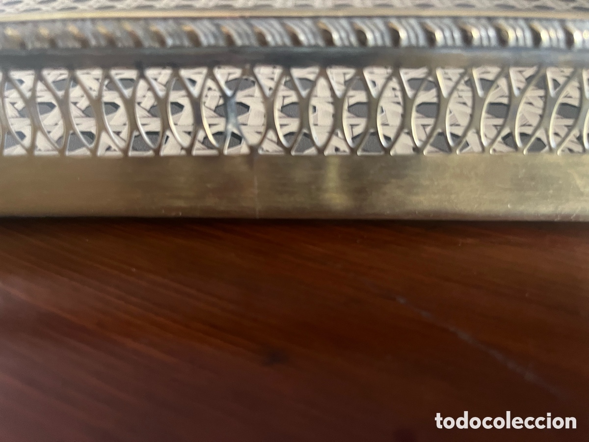 Segunda mano: Bandeja metal plateado y borde de filigrana - Foto 4