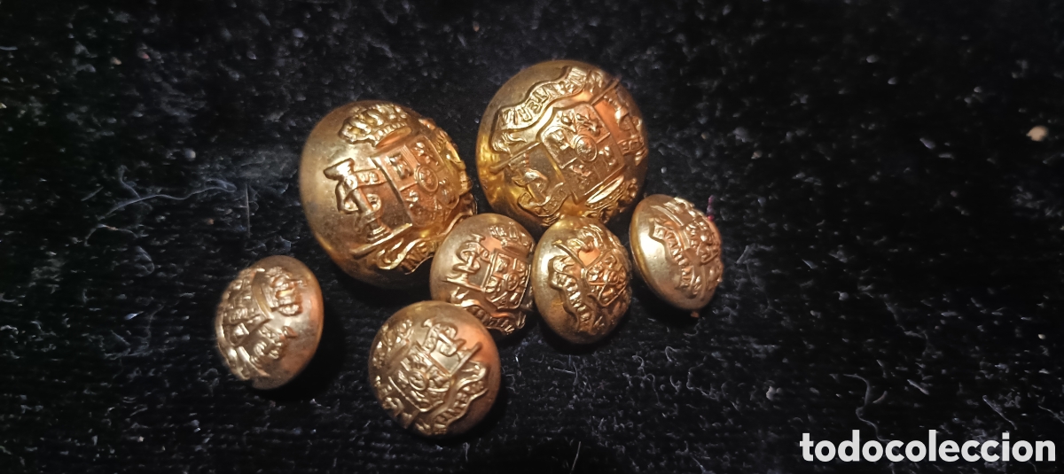 Segunda mano: Conjunto de botones de infanter&iacute;a &eacute;poca Alfonso XIII