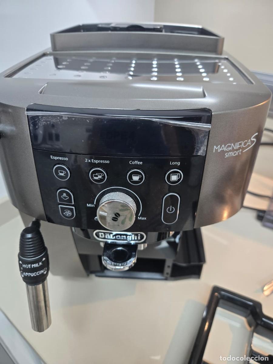Segunda mano: Cafetera DeLonghi Magnifica S Smart - Foto 3