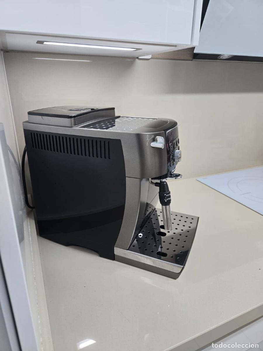 Segunda mano: Cafetera DeLonghi Magnifica S Smart - Foto 4