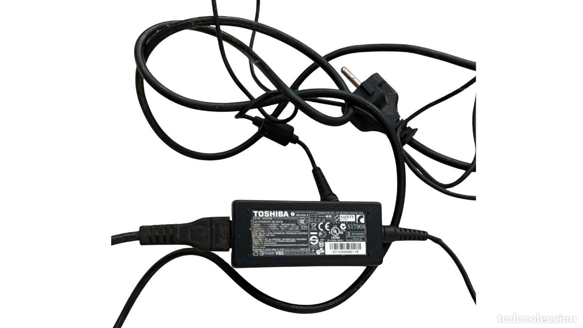 Segunda mano: CARGADOR TOSHIBA ORIGINAL PA3743E-1AC3 (ADP-30JH B) - 19 V 1,58 A 30 W - PARA PORT&Aacute; - 2009/2012