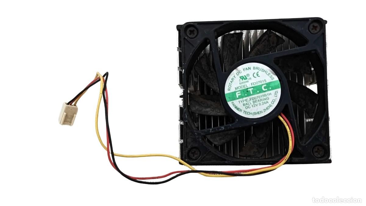 Segunda mano: DISIPADOR CON VENTILADOR F.T.C. - 12 V 0,24 A - ALETAS DE ALUMINIO - 3 PINES - &Eacute;POCA 2000-2006