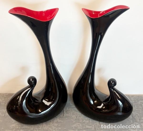 Segunda mano: Pareja de Jarrones Negros y Rojos - Foto 2