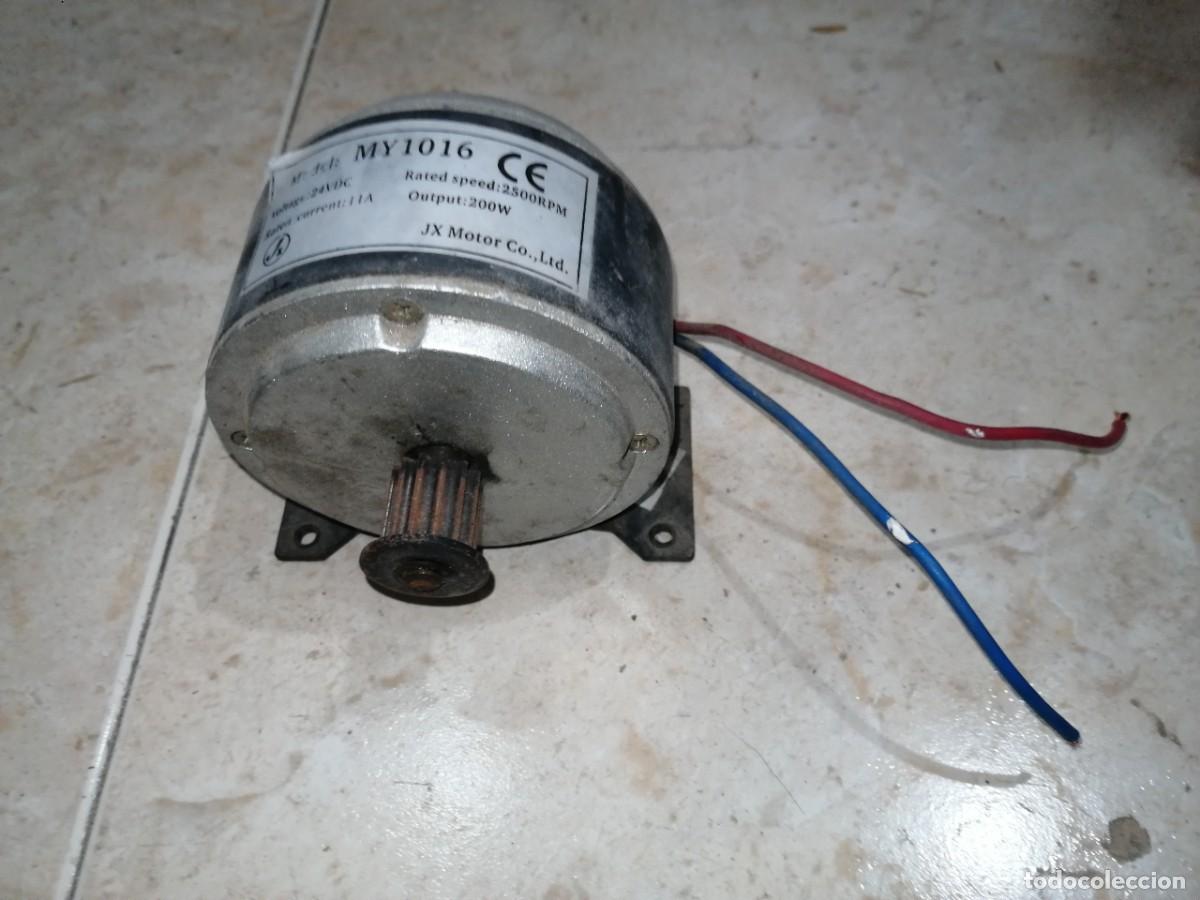 Segunda mano: Motor 24 voltios antiguo pat&iacute;n el&eacute;ctrico .