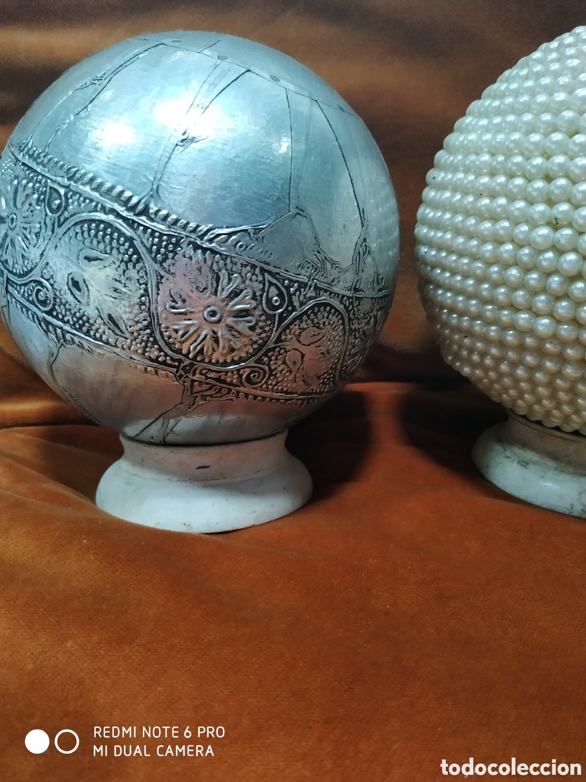 Segunda mano: Pareja de bolas decorativas