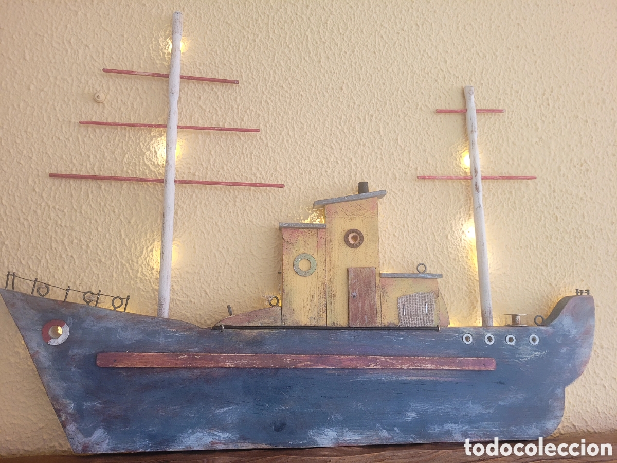 Segunda mano: Barco de madera con luz - Foto 1