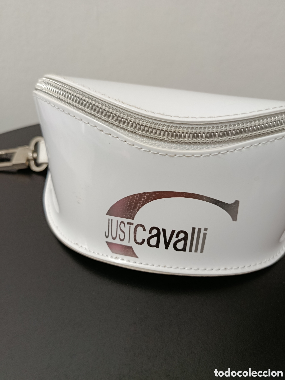Segunda mano: Funda de Gafas de Sol o Graduadas marca Just Cavalli - Foto 2