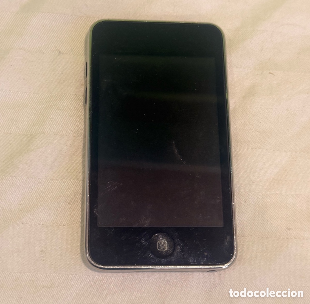 Segunda mano: APPLE iPOD TOUCH 2.&ordf; GENERACI&Oacute;N 8 GB &ndash; MODELO A1288 &ndash; A&Ntilde;O 2008
