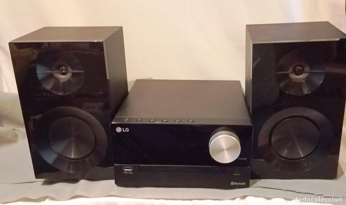 Segunda mano: Microcadena de audio LG CM2460. Potencia 100W