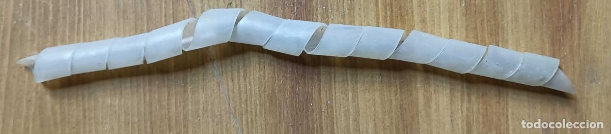 Segunda mano: ESPIRAL ORGANIZADORA DE CABLES &ndash; 30 CM &ndash; PL&Aacute;STICO FLEXIBLE &ndash; PROTECCI&Oacute;N Y ORDEN PARA CABLE