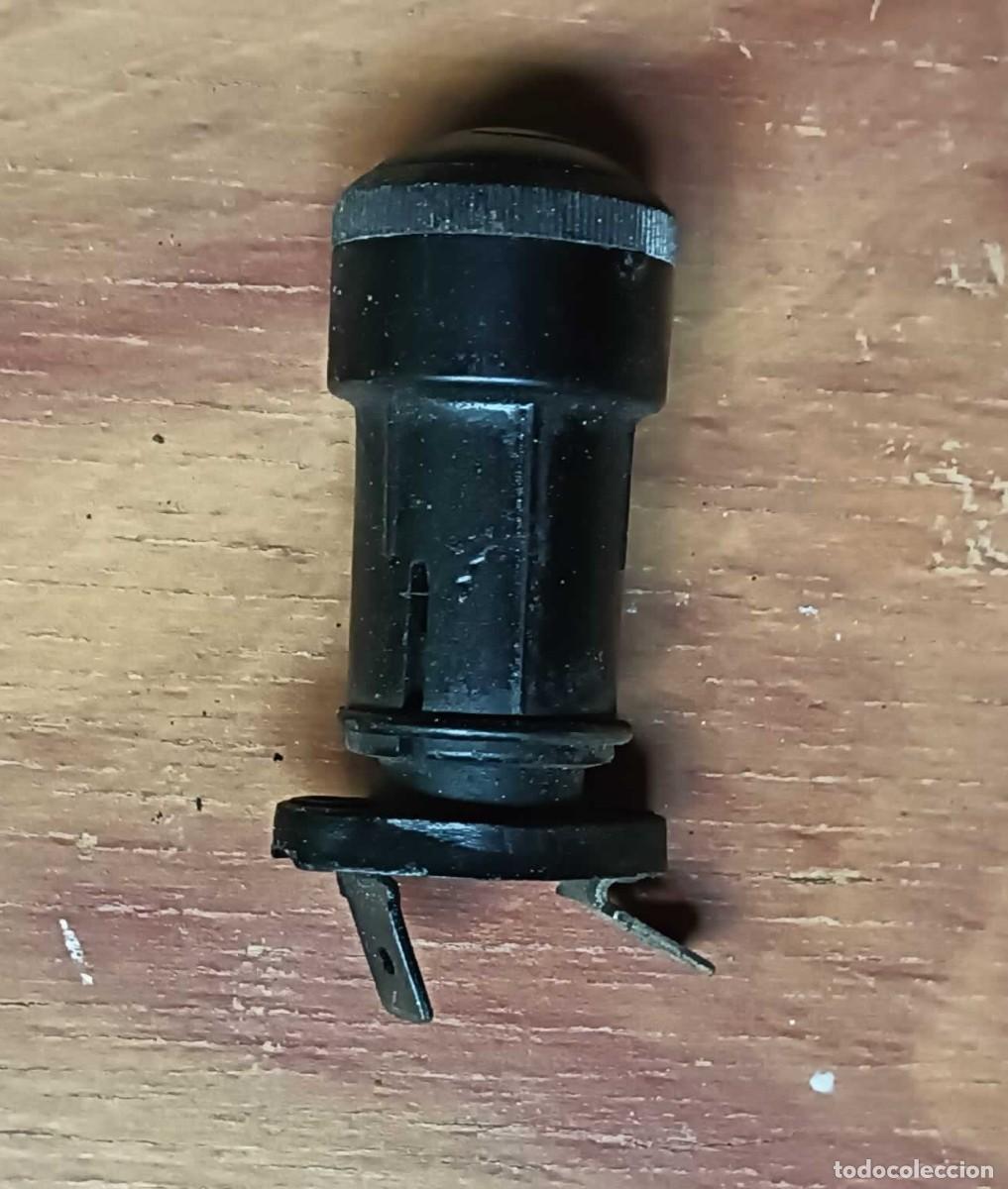 Segunda mano: LUZ LED RETRO / VINTAGE &ndash; 2 X 5 CM &ndash; ESTRUCTURA DE PL&Aacute;STICO NEGRO &ndash; 1 LED INTERNO