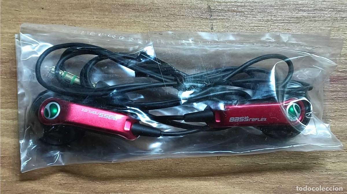Segunda mano: AURICULARES SONY ERICSSON HPM-64 BASS REFLEX &ndash; CABLE 1,5 M &ndash; COLOR ROJO