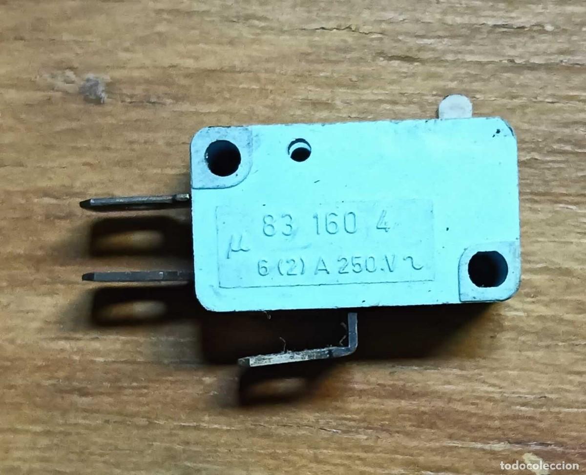 Segunda mano: MICROINTERRUPTOR CROUZET FRANCE 83 160 4 - 6(2)A 250V - PIEZA ELECTR&Oacute;NICA VINTAGE - RECAMBIO Y PROYE