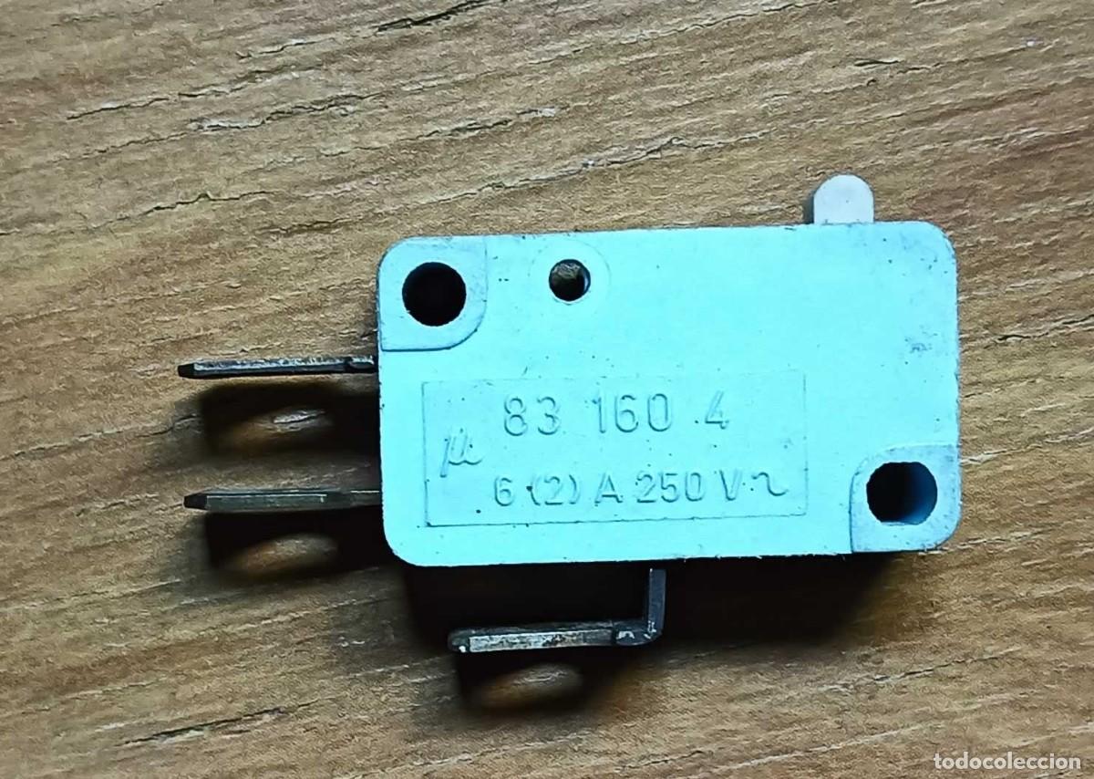 Segunda mano: MICROINTERRUPTOR CROUZET FRANCE 83 160 4 - 6(2)A 250V - PIEZA ELECTR&Oacute;NICA VINTAGE - RECAMBIO Y PROYE