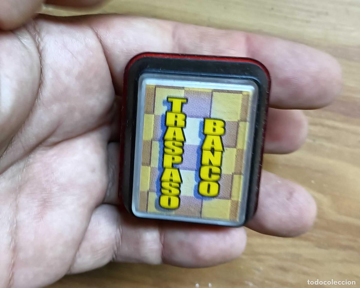 Segunda mano: PULSADOR LUMINOSO CON CARCASA NEGRA Y PORTAL&Aacute;MPARAS ROSCADO