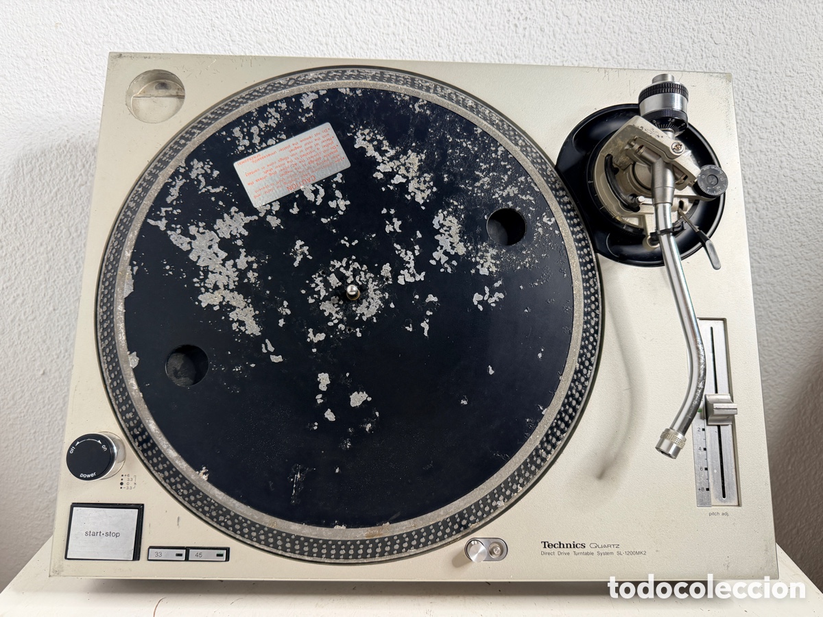 Segunda mano: Technics SL 1200 MK2 Direct Drive Turntable Solo Piezas Motor Funciona Ok
