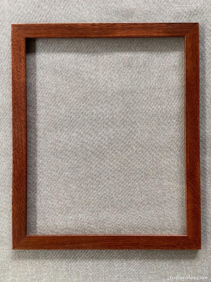 Segunda mano: Marco de madera plano ram&iacute;n te&ntilde;ido Sapeli liso - 40 x 48 cm