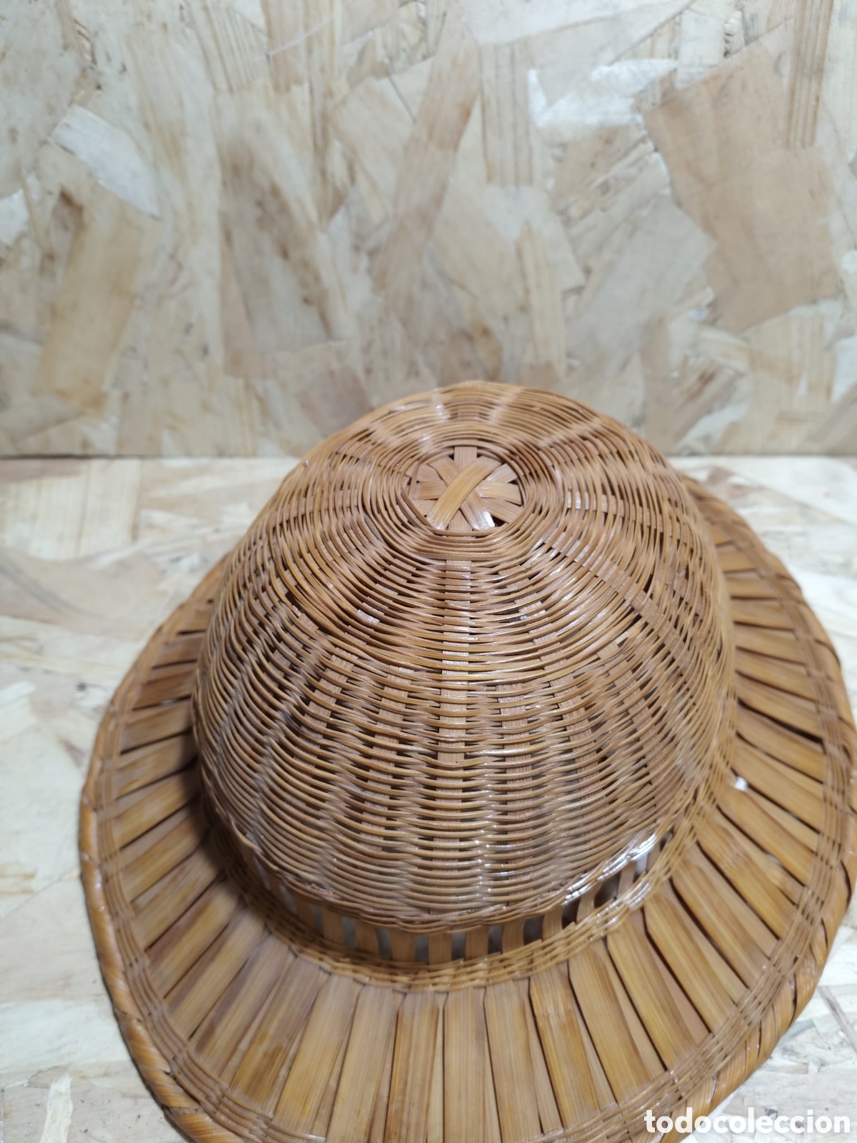 Segunda mano: Sombrero chino estilo Safari o colonial de bamb&uacute;. - Foto 2