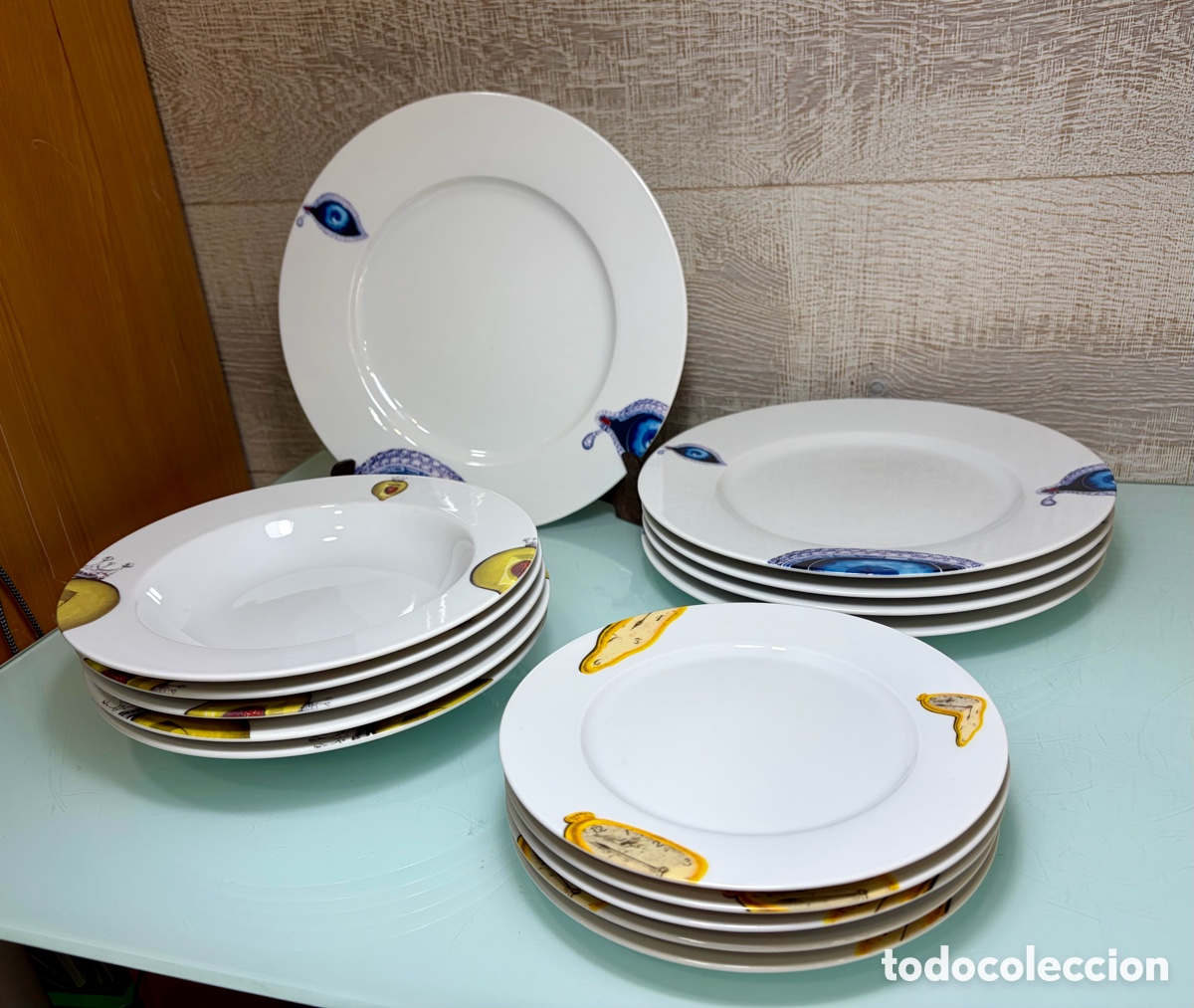 Segunda mano: Vajilla Salvador Dal&iacute; porcelana de Bohemia. 15 platos