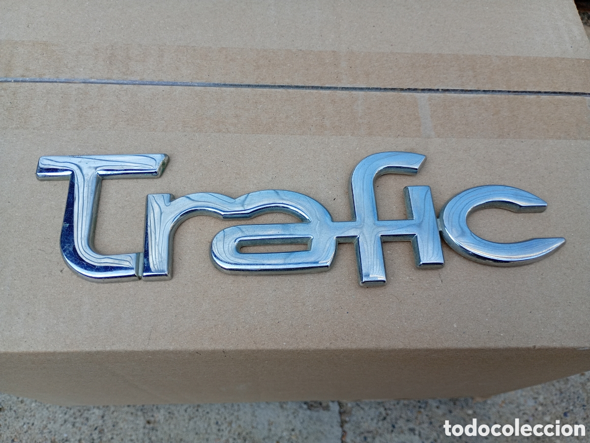 Segunda mano: Emblema Renault trafic