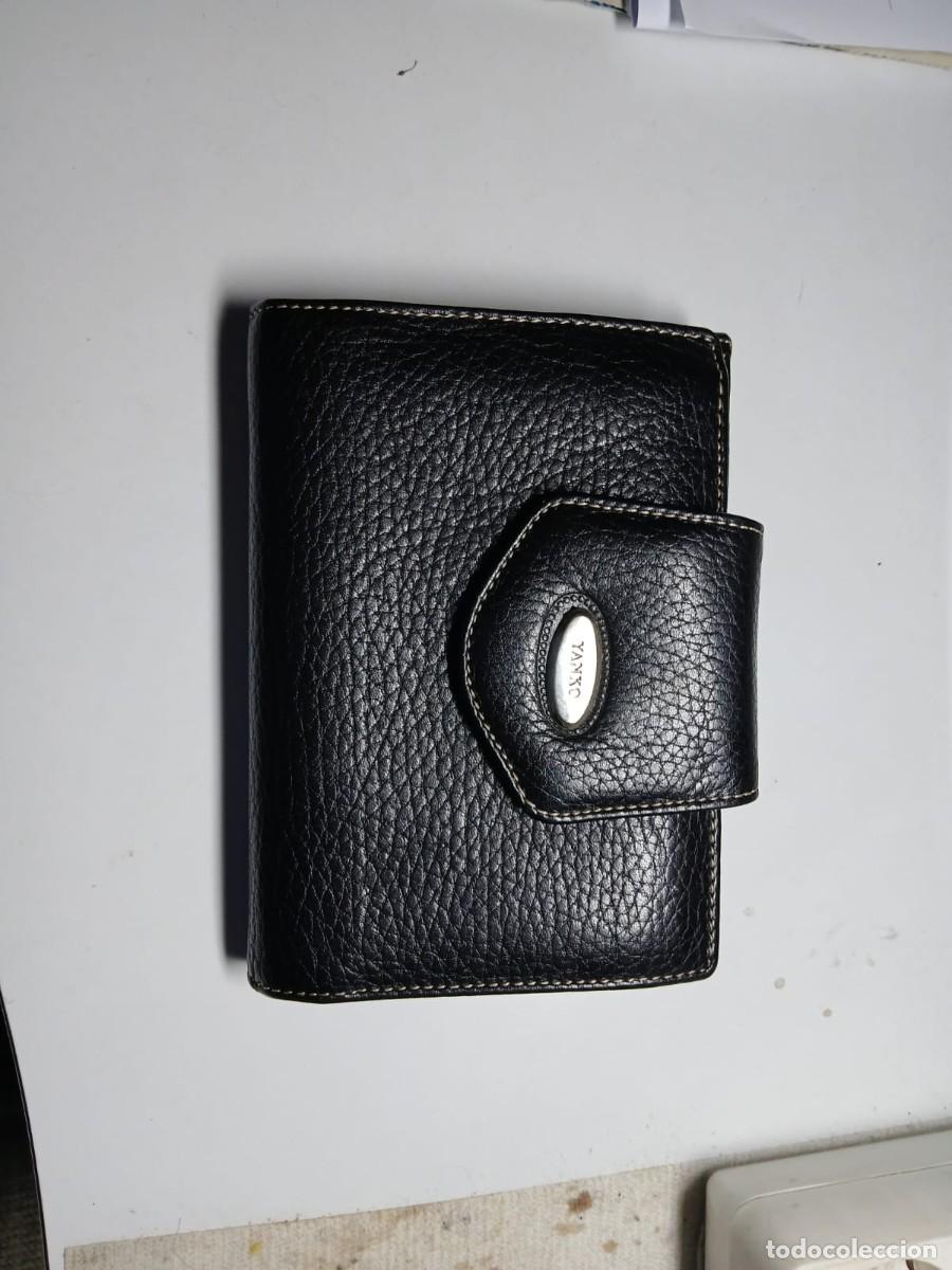 Segunda mano: Cartera Monedero Cl&aacute;sico YANKO de Piel Negra