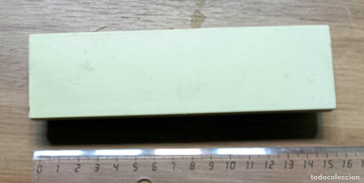 Segunda mano: TAPA CIEGA FRONTAL PARA BAH&Iacute;A DE 5,25&rdquo; - EMBELLECEDOR DE PL&Aacute;STICO PARA TORRE DE PC RETRO