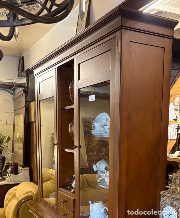 Segunda mano: Mueble Vitrina con cajones y puertas - Foto 8