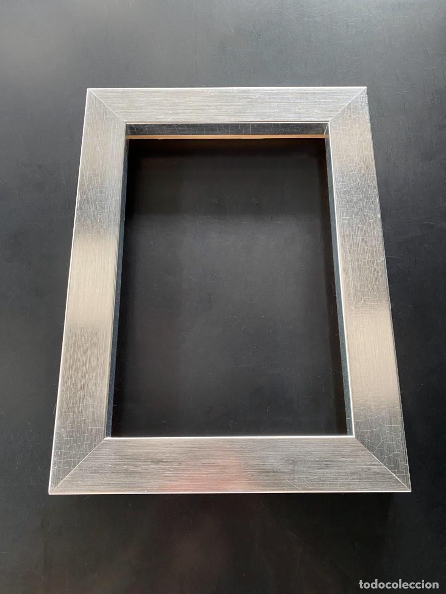 Segunda mano: Marco de Madera liso Plateado - 37 x 27 cm - Foto 2