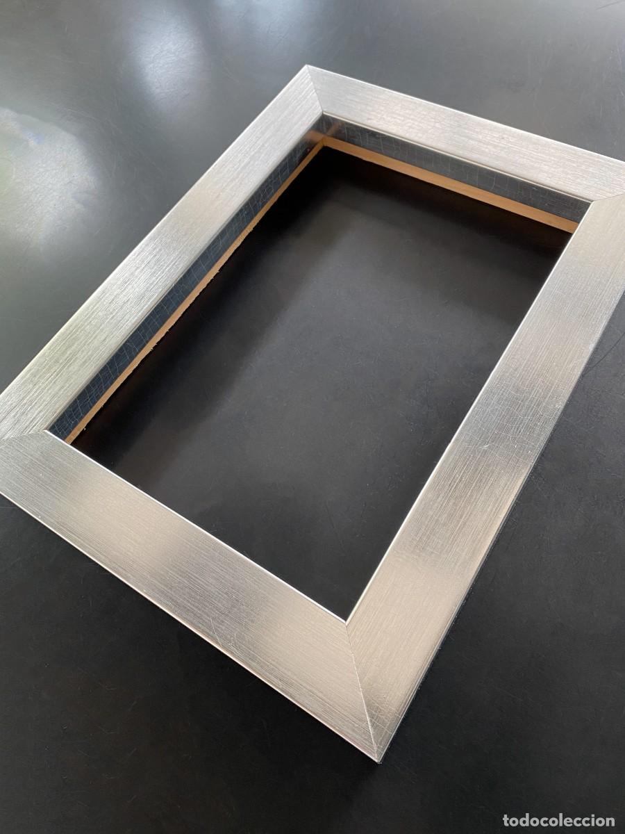 Segunda mano: Marco de Madera liso Plateado - 37 x 27 cm - Foto 3