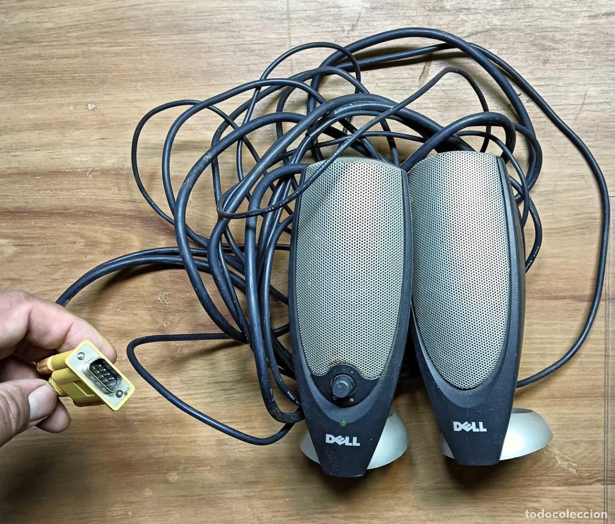 Segunda mano: ALTAVOCES MULTIMEDIA DELL A215 - EST&Eacute;REO 2.0 - JACK 3,5 MM - RETRO - VINTAGE - DE COLECCION