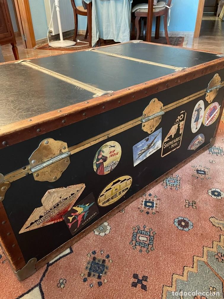 Segunda mano: Ba&uacute;l de viaje decorativo