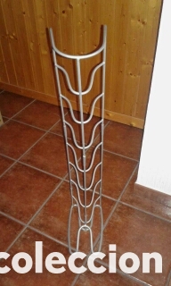 Segunda mano: Soporte met&aacute;lico para CD &oacute; DVD - Foto 1