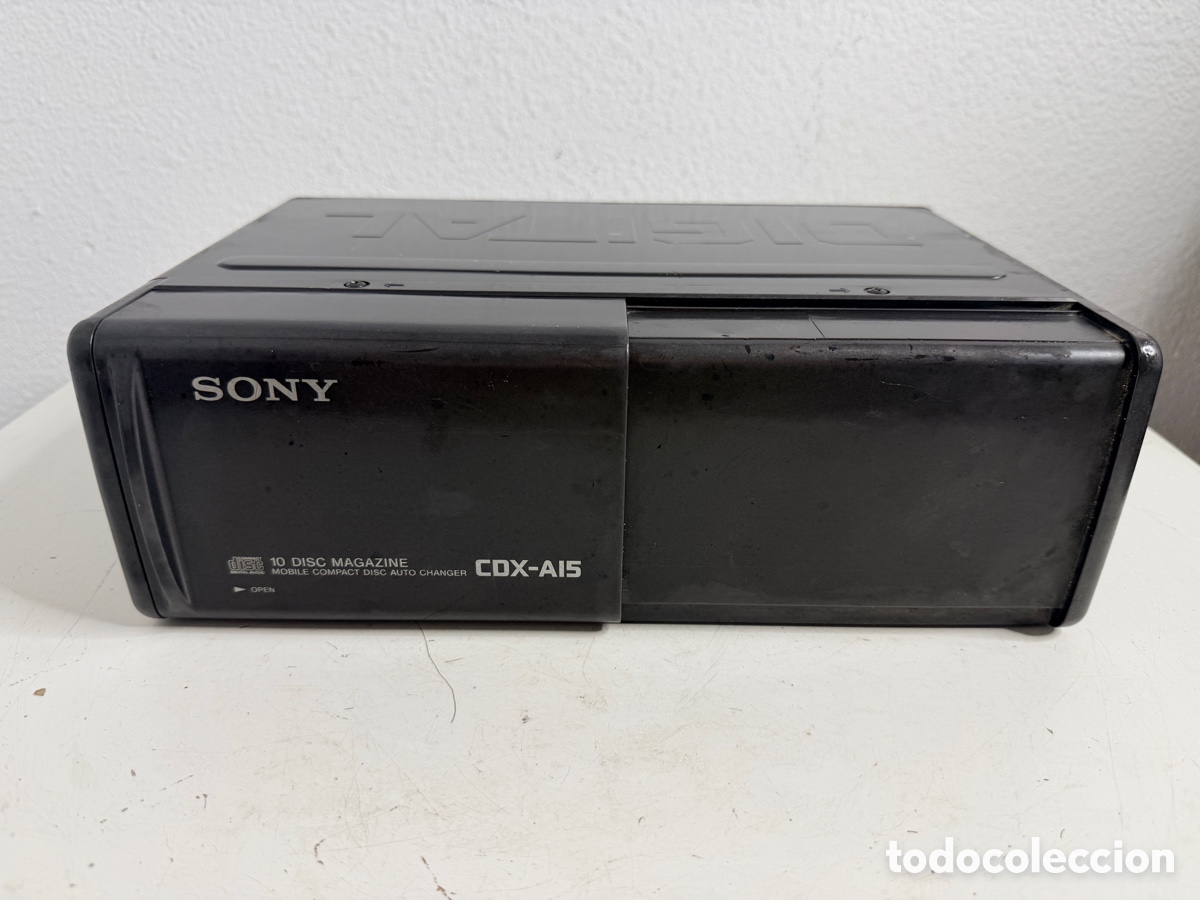 Segunda mano: Sony CDX-A15 10 CD changer Sin Comprobar.
